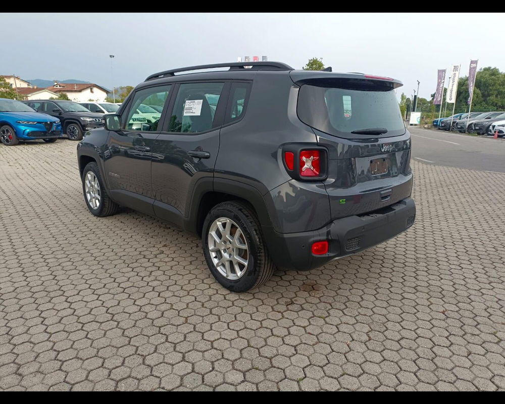 Jeep Renegade nuova a Lucca (5)