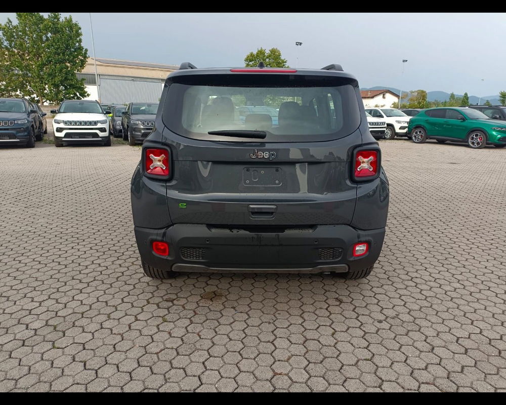 Jeep Renegade nuova a Lucca (6)