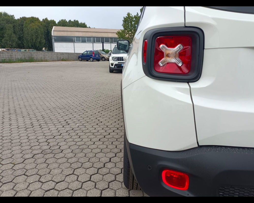 Jeep Renegade nuova a Lucca (10)