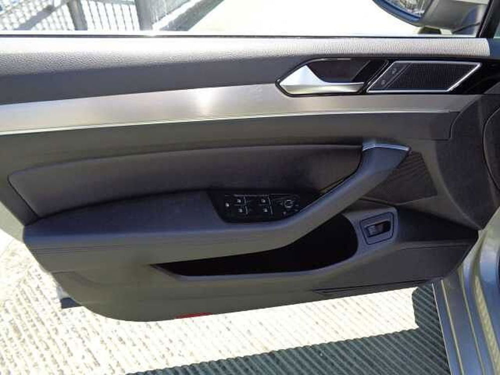 Volkswagen Passat Variant usata a Treviso (8)