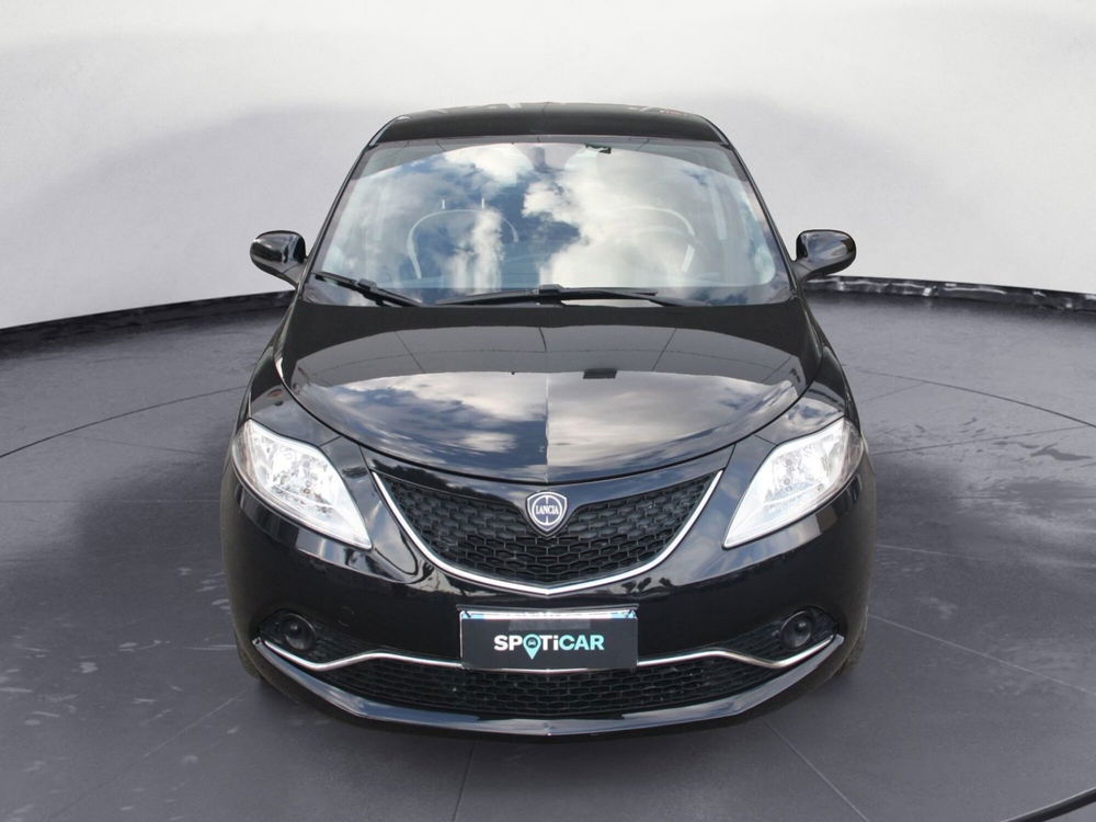 Lancia Ypsilon usata a Catania (3)