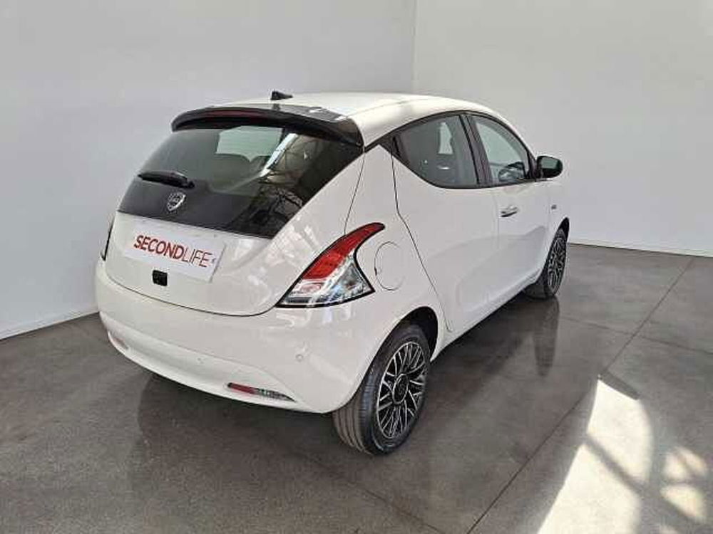 Lancia Ypsilon nuova a Chieti (20)