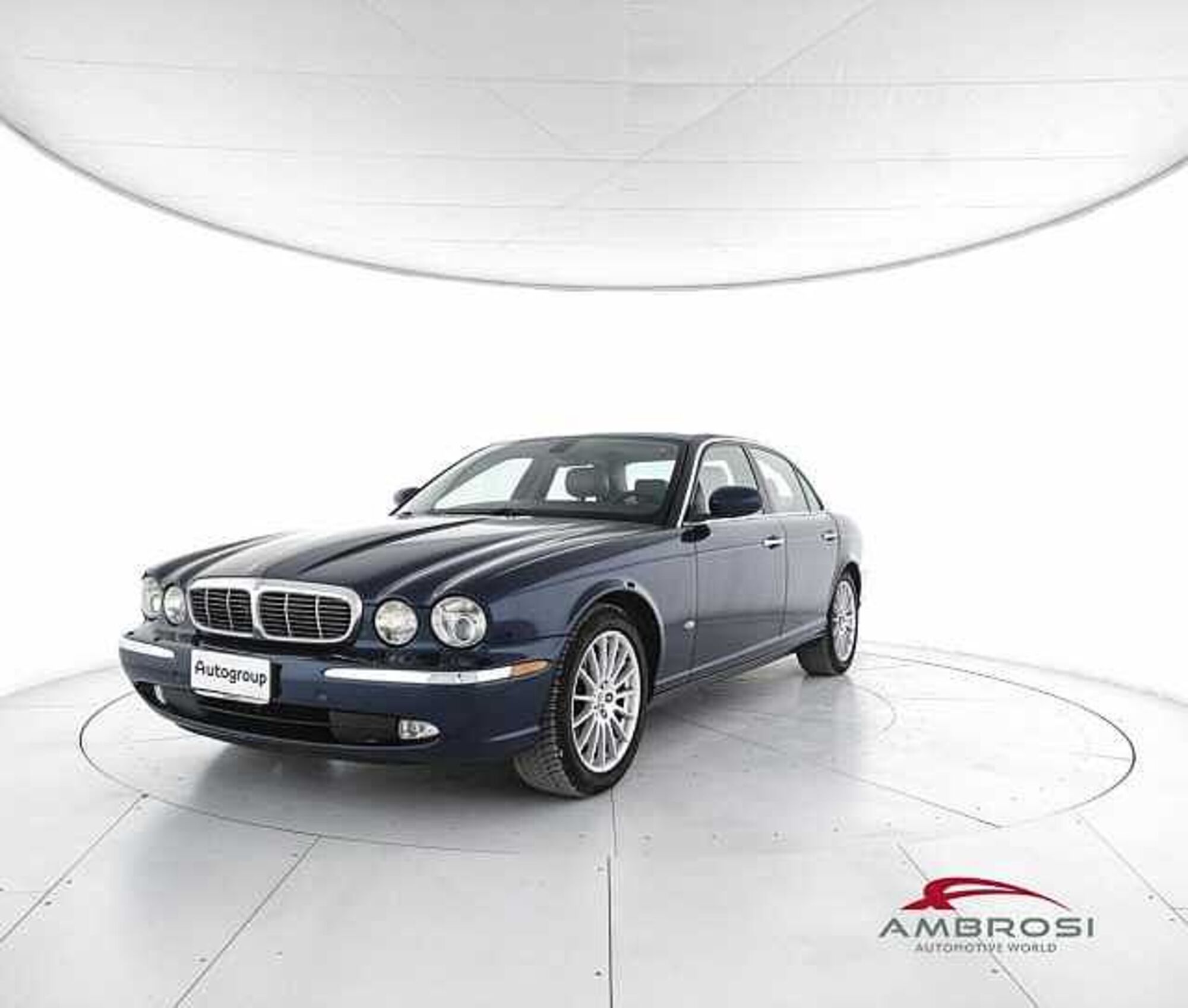 Jaguar XJ 2.7 D V6 cat Executive  del 2006 usata a Viterbo