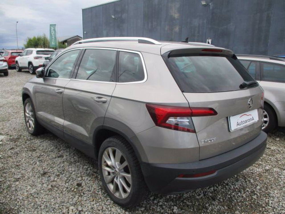 Skoda Karoq usata a Novara (2)