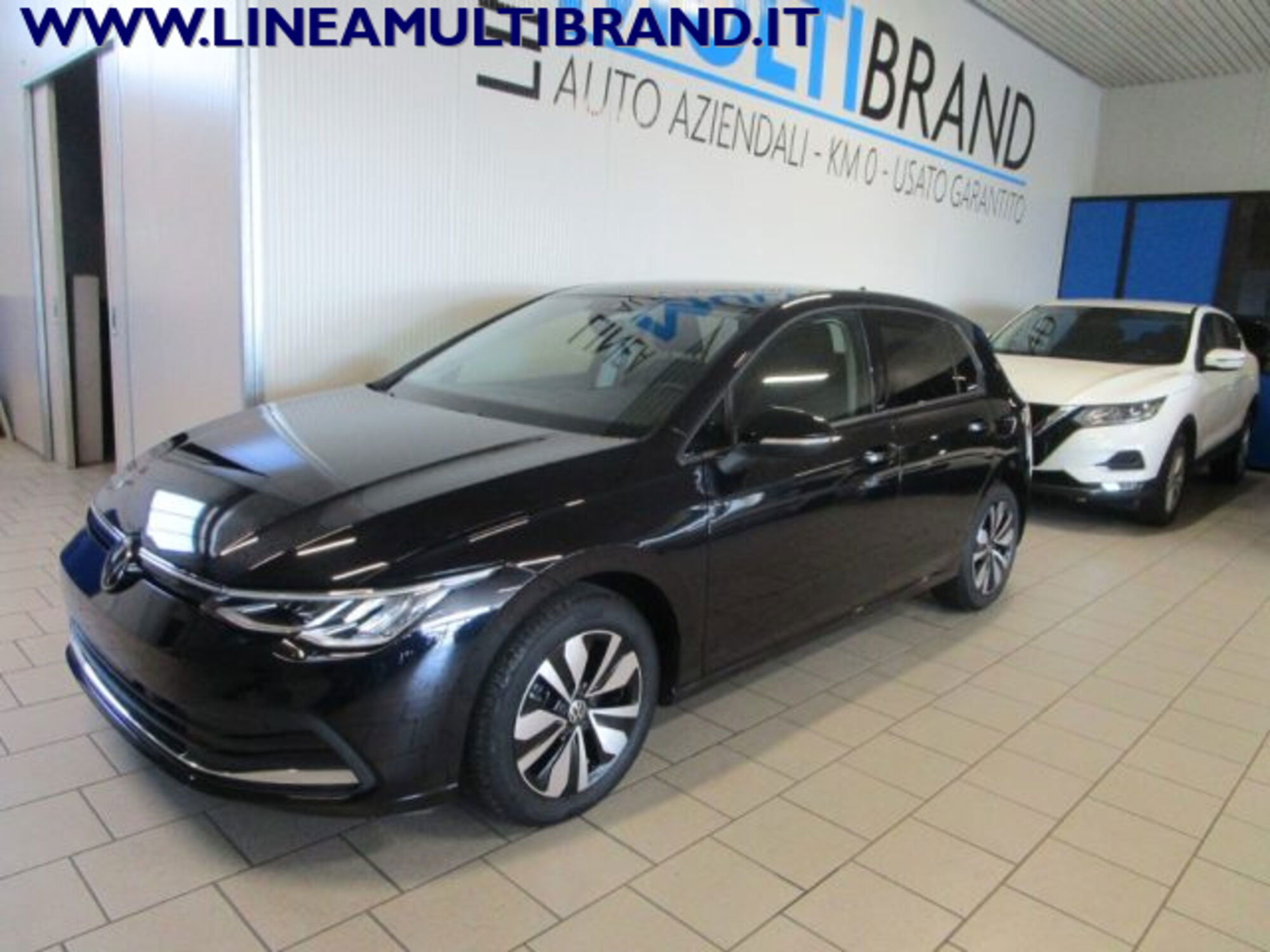 Volkswagen Golf 2.0 tdi Style 150cv dsg del 2023 usata a Piacenza