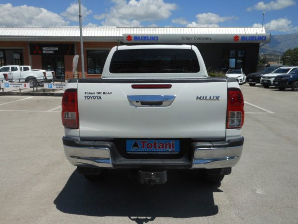 Toyota Hilux usata a L'Aquila (7)