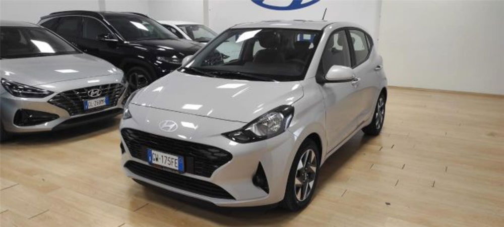 Hyundai i10 nuova a Bari (3)