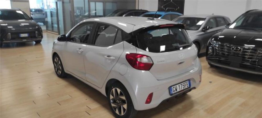 Hyundai i10 nuova a Bari (6)