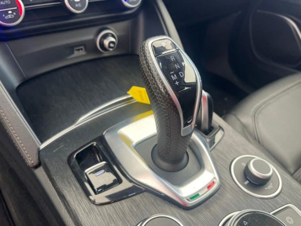 Alfa Romeo Stelvio usata a Trapani (11)