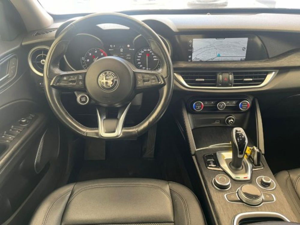 Alfa Romeo Stelvio usata a Trapani (13)