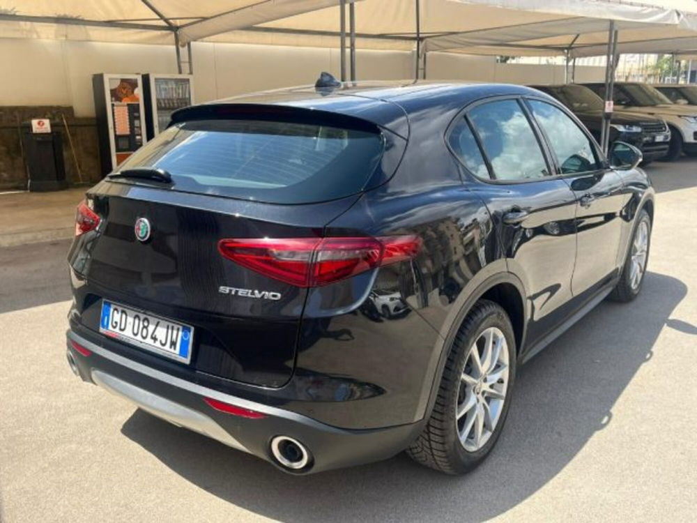 Alfa Romeo Stelvio usata a Trapani (6)