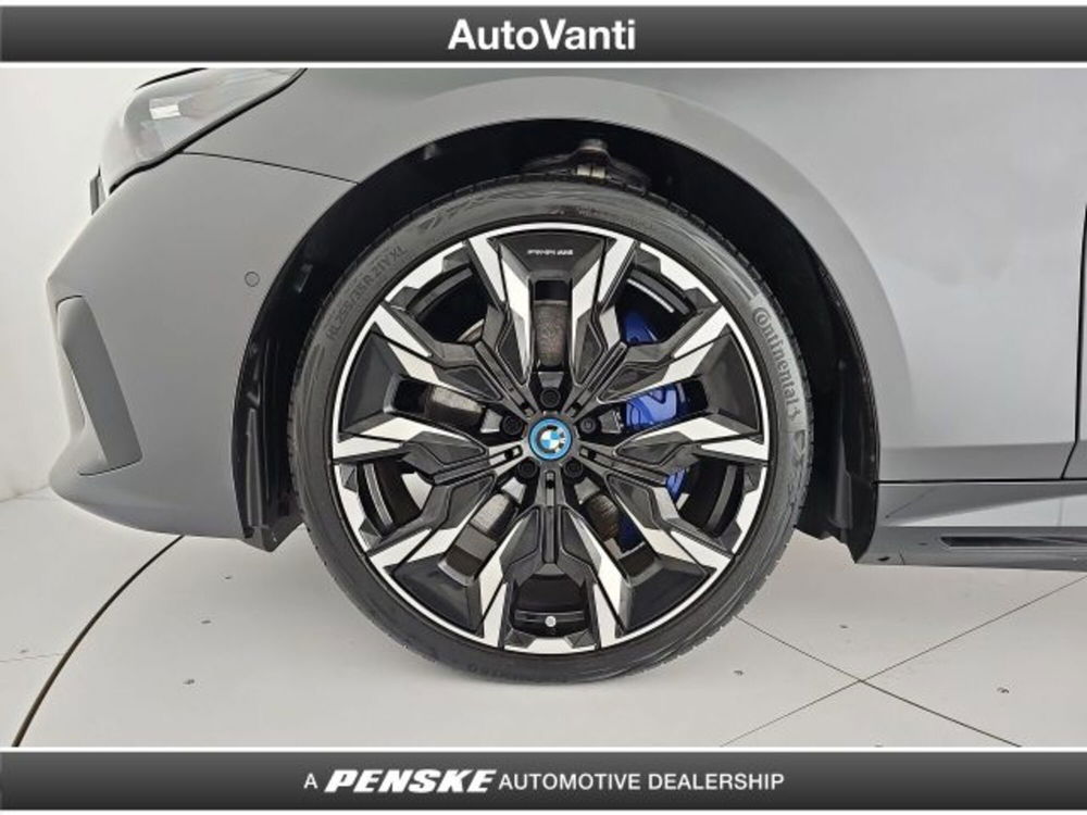 BMW i5 Touring usata a Bologna (8)