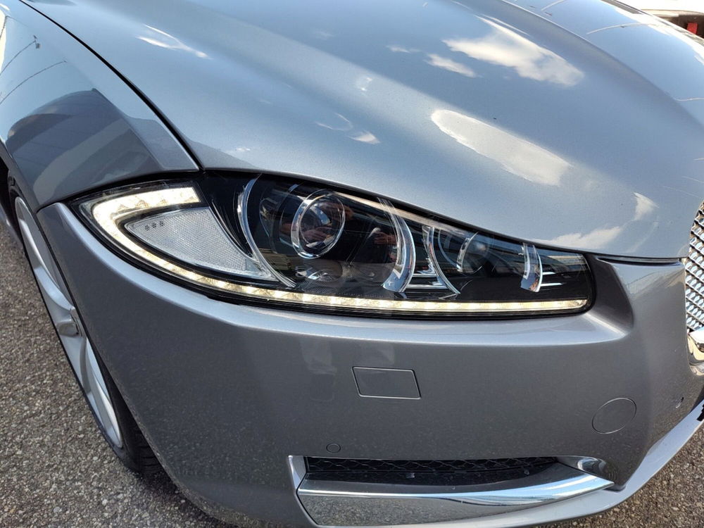 Jaguar XF Sportbrake usata a Cremona (17)