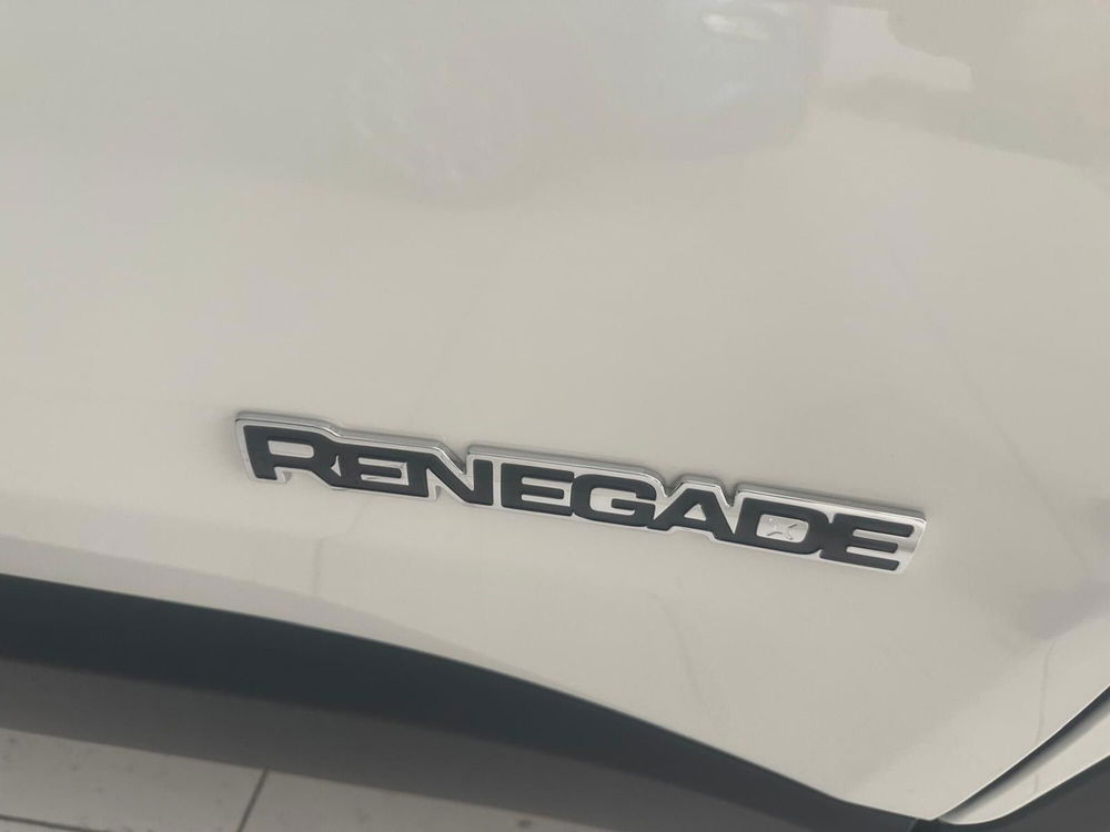 Jeep Renegade nuova a Benevento (11)