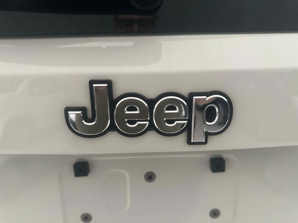 Jeep Renegade nuova a Benevento (16)