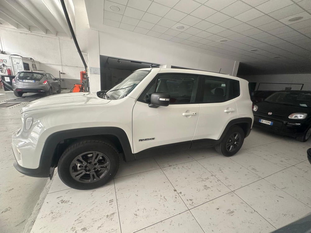 Jeep Renegade nuova a Benevento (4)