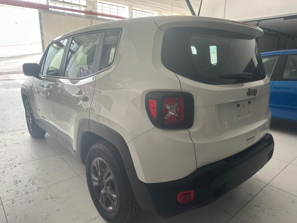 Jeep Renegade nuova a Benevento (7)