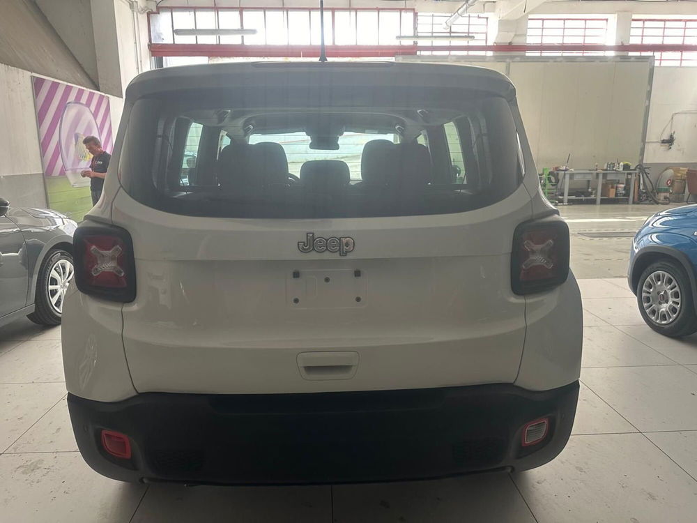 Jeep Renegade nuova a Benevento (8)