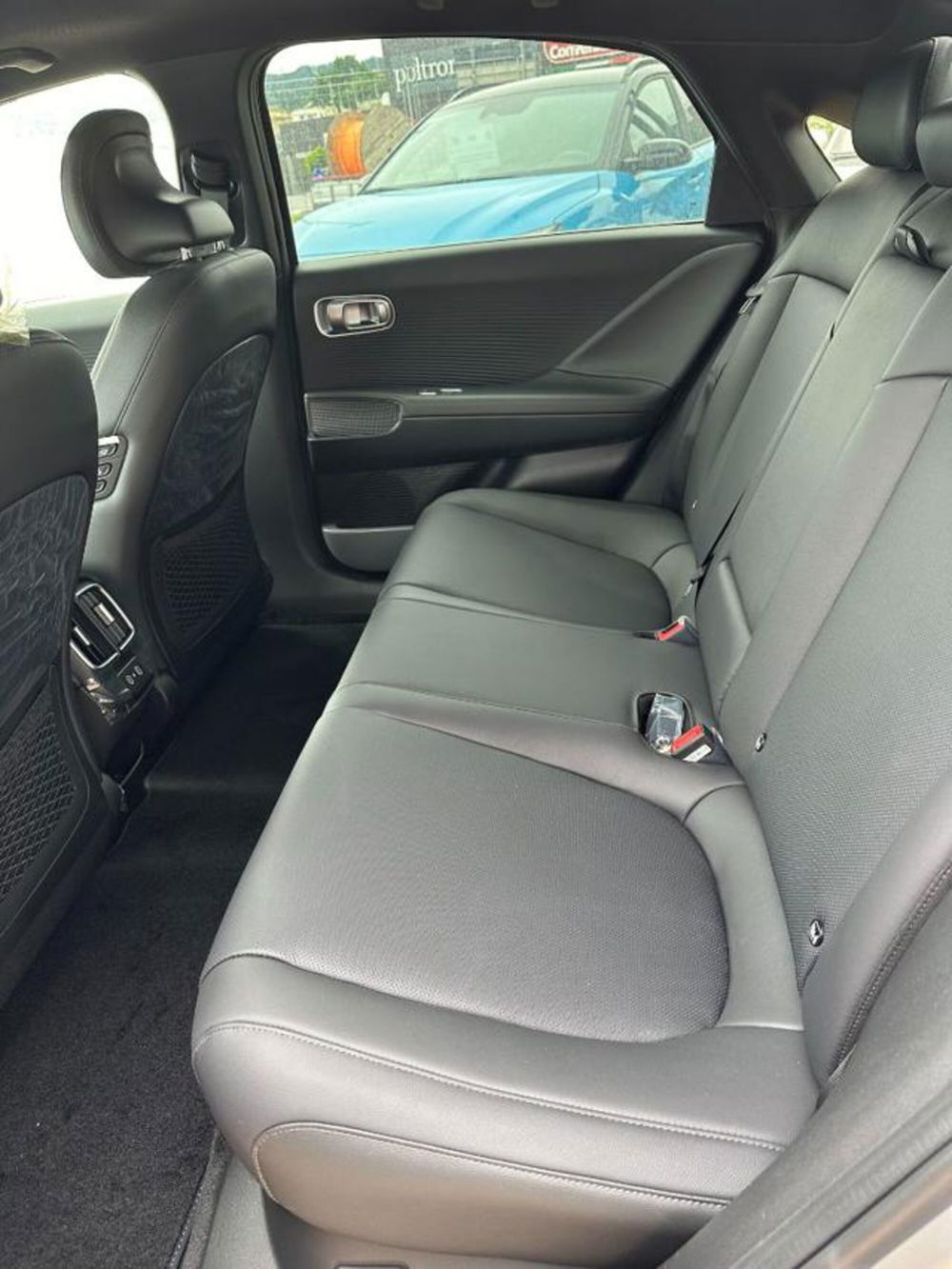 Hyundai Ioniq 5  nuova a Savona (11)