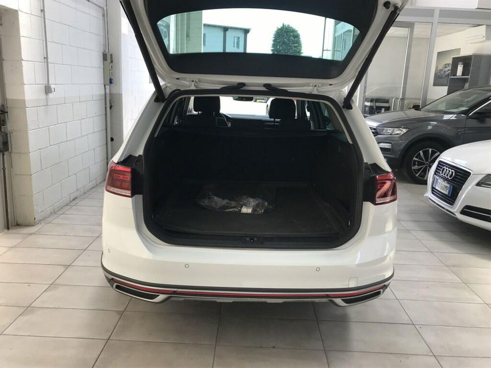 Volkswagen Passat Variant usata a Milano (7)