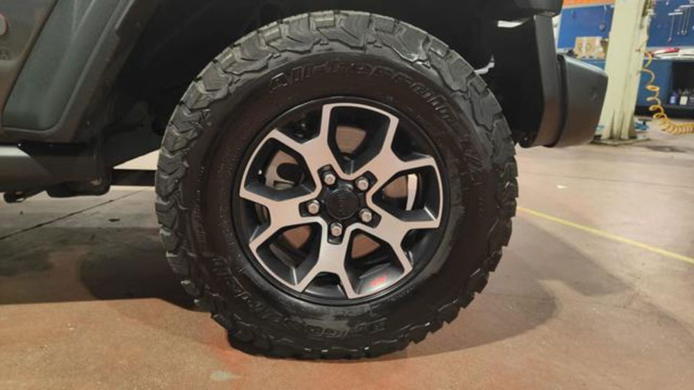 Jeep Wrangler Unlimited usata a Brescia (9)