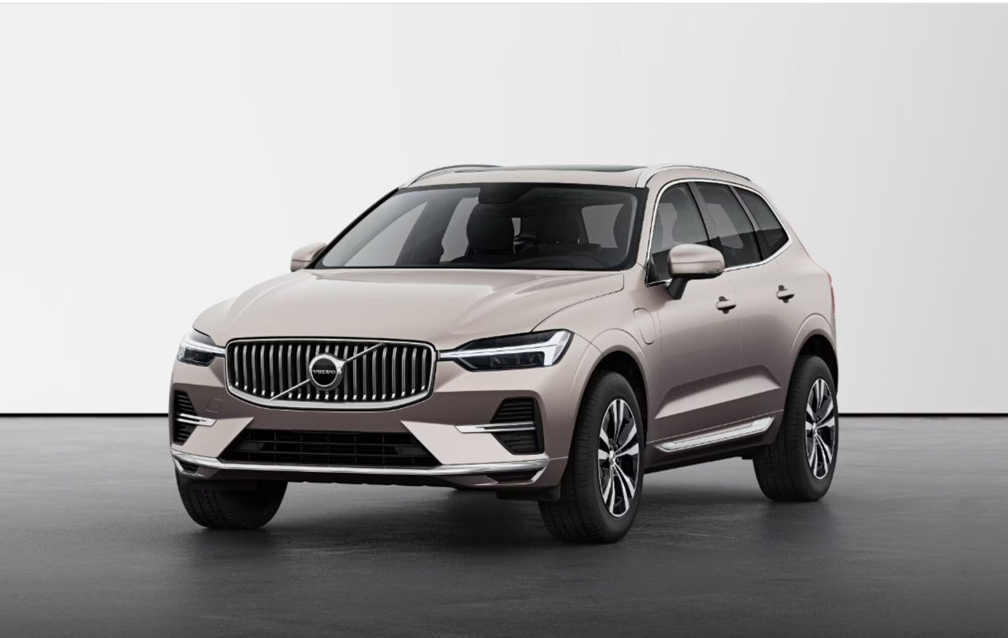 Volvo XC60 T6 Recharge AWD Plug-in Hybrid automatico Core nuova a Milano