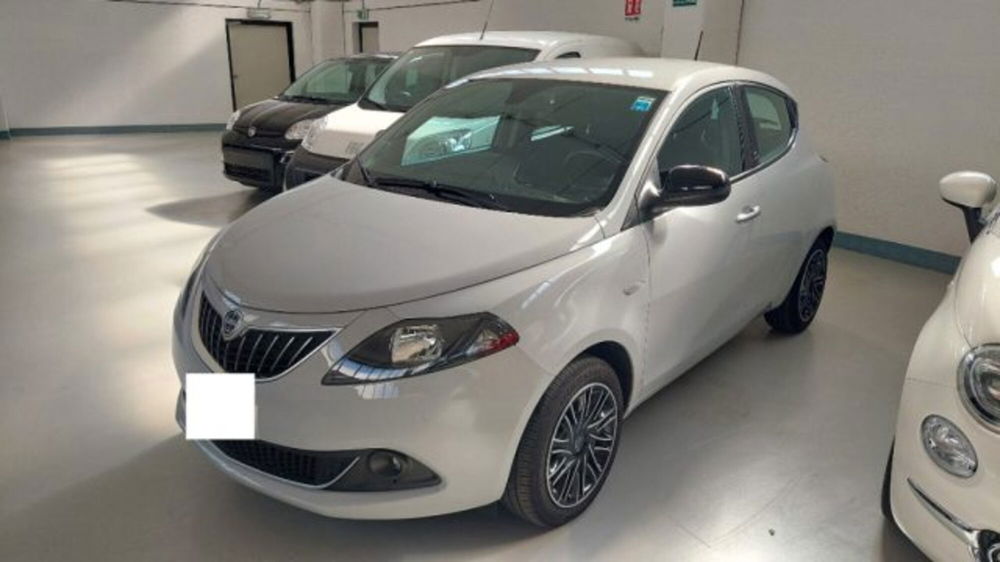 Lancia Ypsilon usata a Brescia (3)