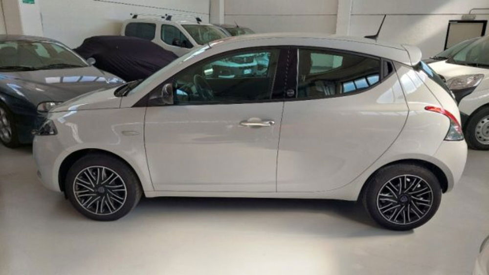 Lancia Ypsilon usata a Brescia (4)