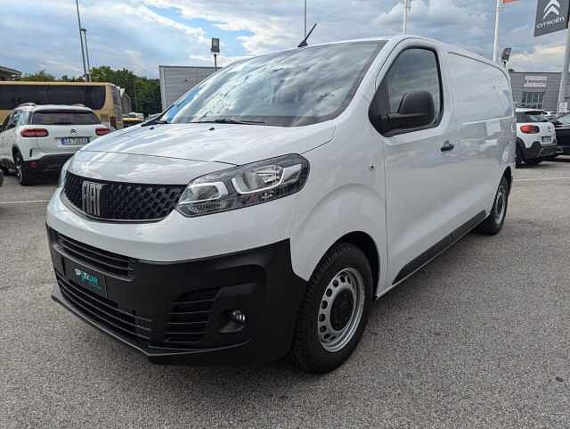 Fiat Scudo Furgone 1.5 BlueHDi 120CV PL-TN Furgone Lounge nuova a Castelfranco Veneto