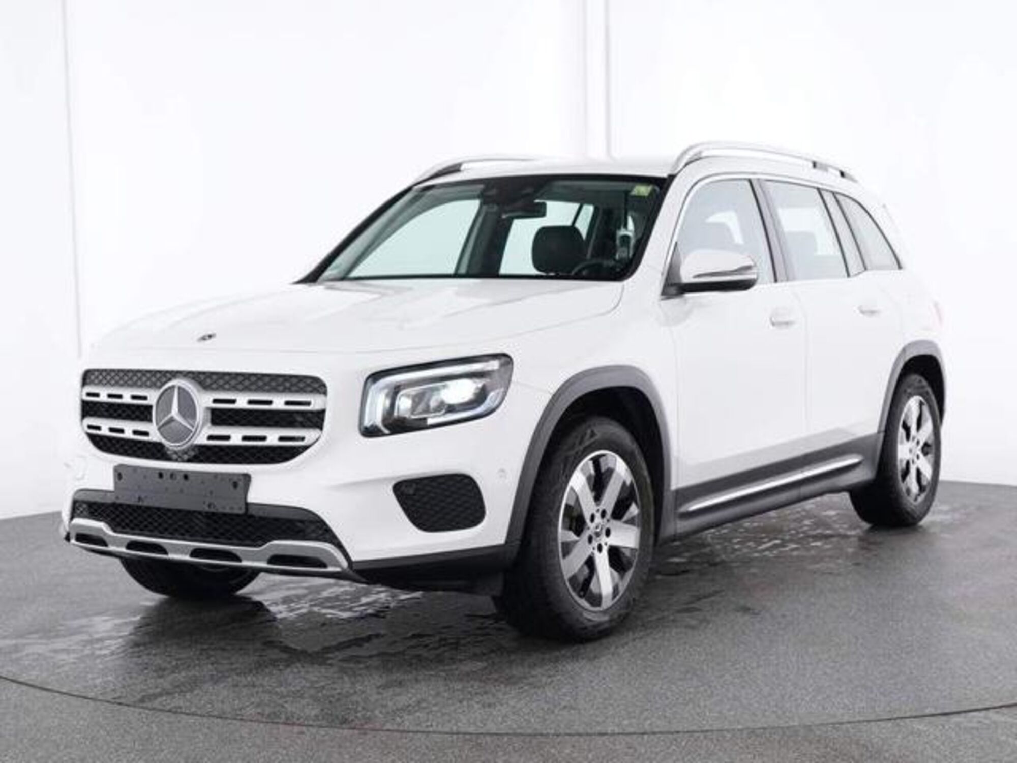 Mercedes-Benz GLB 200 Automatic Sport del 2023 usata a Magenta