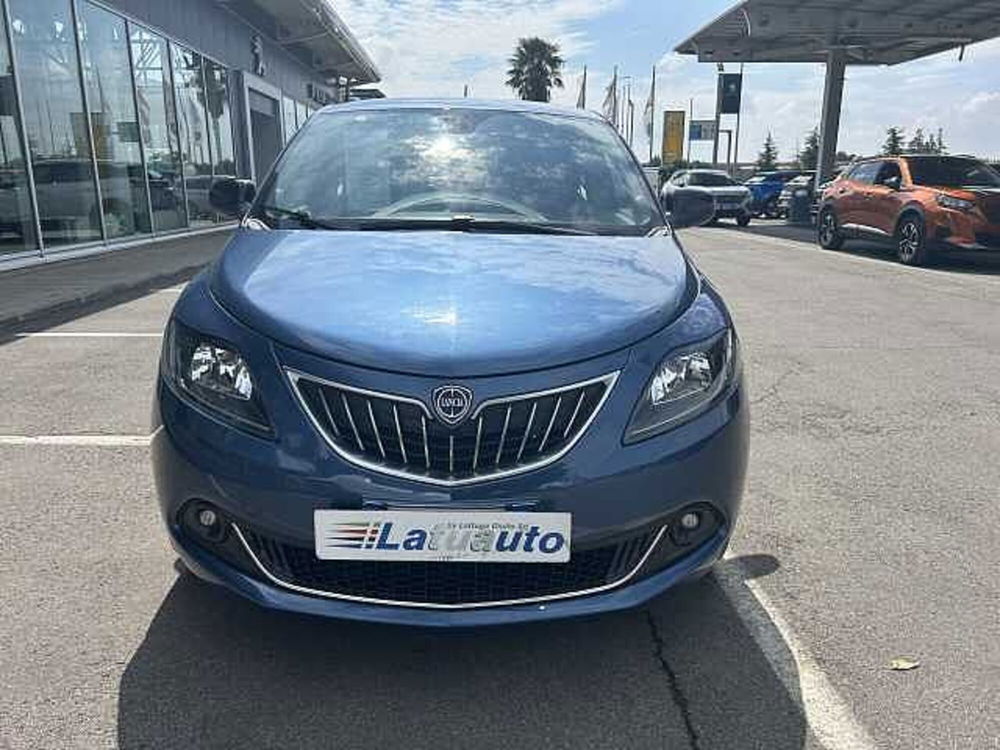 Lancia Ypsilon usata a Ravenna (2)