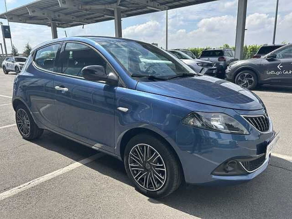 Lancia Ypsilon usata a Ravenna (3)