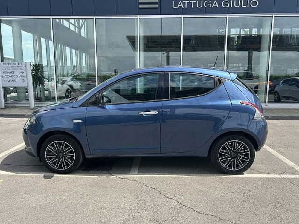 Lancia Ypsilon usata a Ravenna (8)