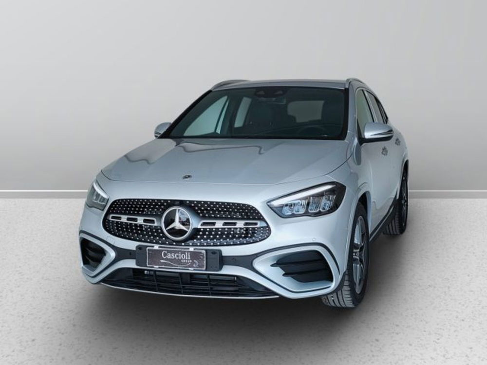 Mercedes-Benz GLA SUV nuova a Teramo