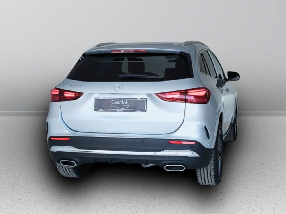 Mercedes-Benz GLA SUV nuova a Teramo (6)