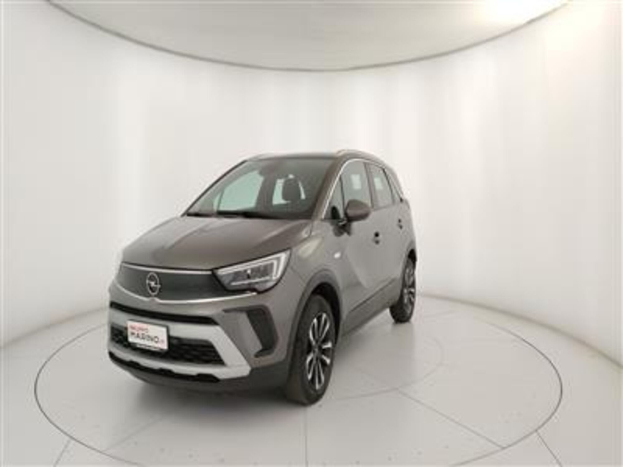 Opel Crossland 1.5 ecotec Elegance 110cv del 2021 usata a Bari