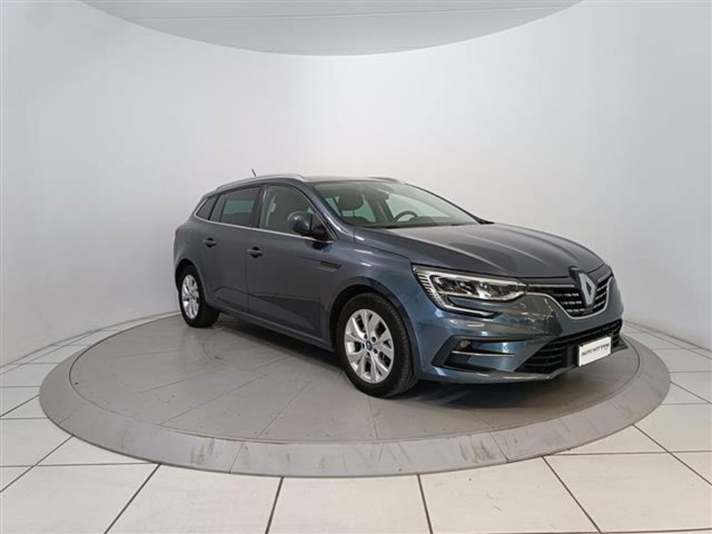 Renault Megane E-Tech Electric usata a Como (7)