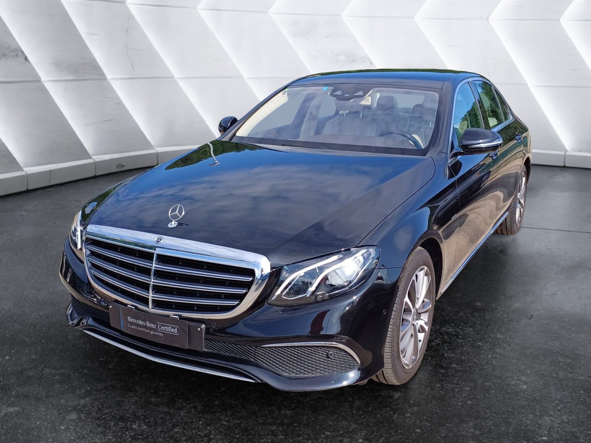 Mercedes-Benz Classe E 250 Auto Exclusive del 2018 usata