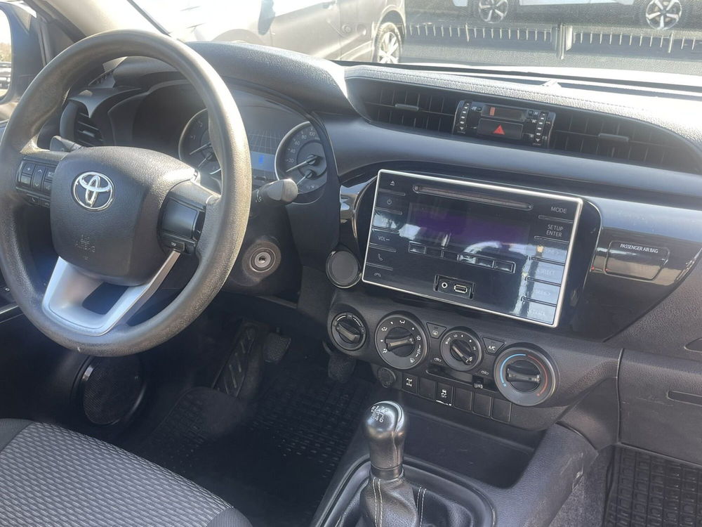 Toyota Hilux usata a Modena (9)