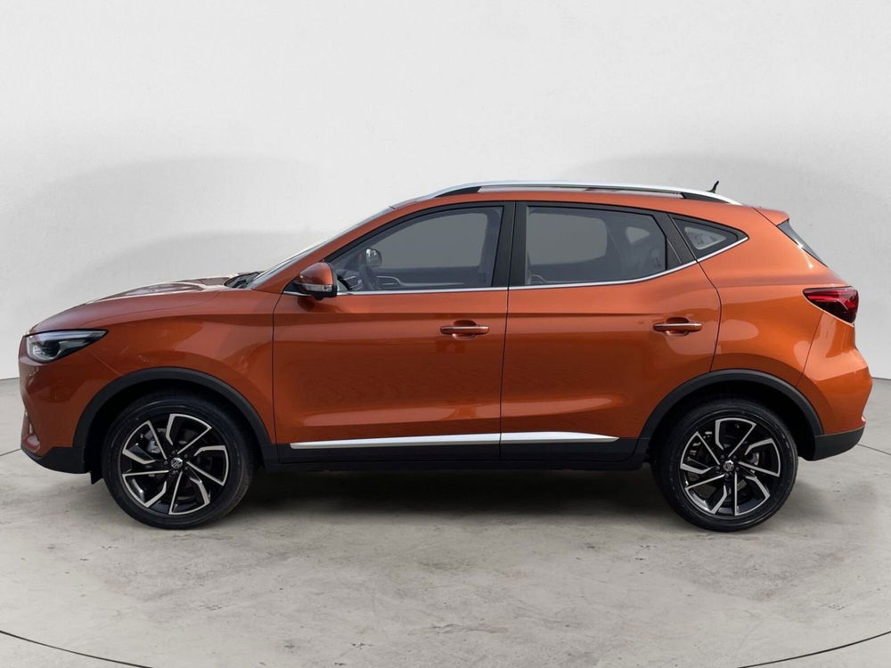 Mg ZS (2021-->) nuova a Milano (2)