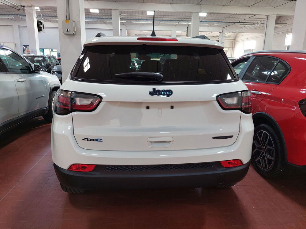 Jeep Compass nuova a Lucca (4)