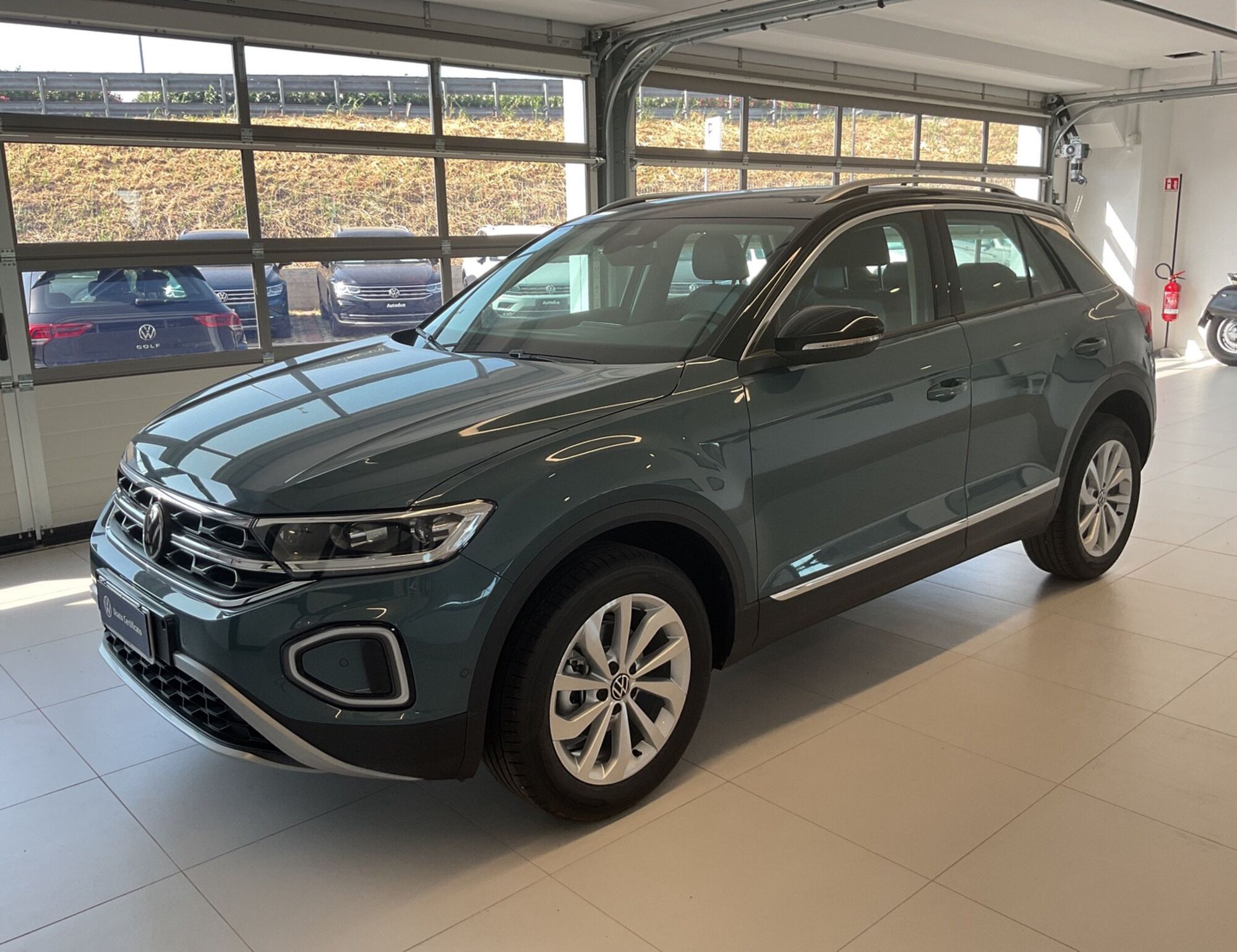 Volkswagen T-Roc 1.5 TSI ACT DSG Style BlueMotion Technology  nuova a Salerno