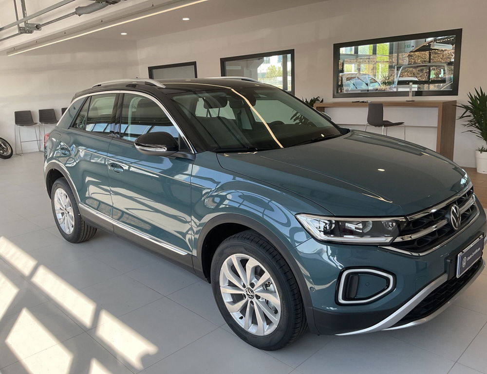 Volkswagen T-Roc nuova a Salerno (4)