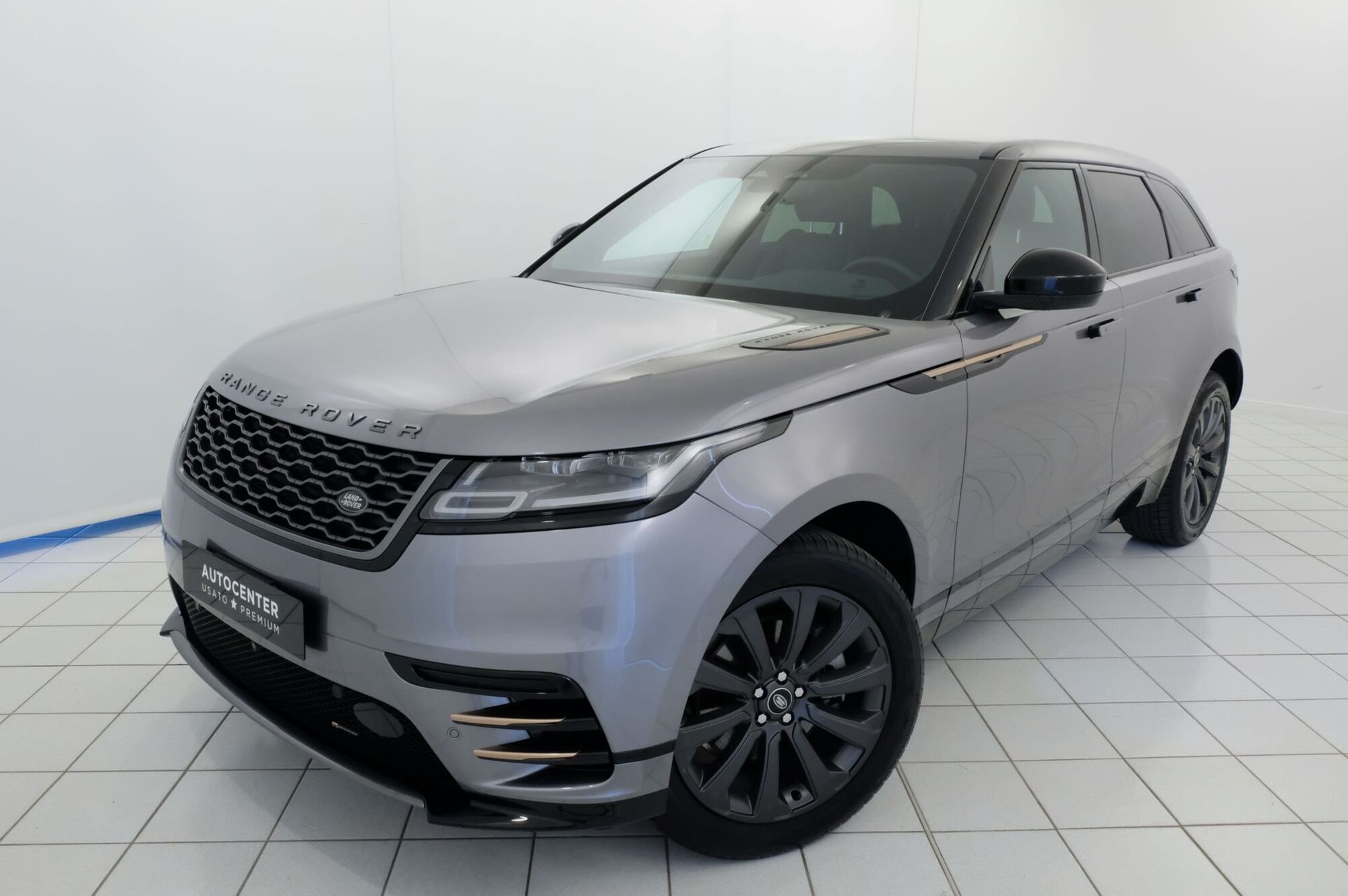 Land Rover Range Rover Velar 2.0D I4 204 CV R-Dynamic SE  del 2022 usata a Castel d&#039;Ario