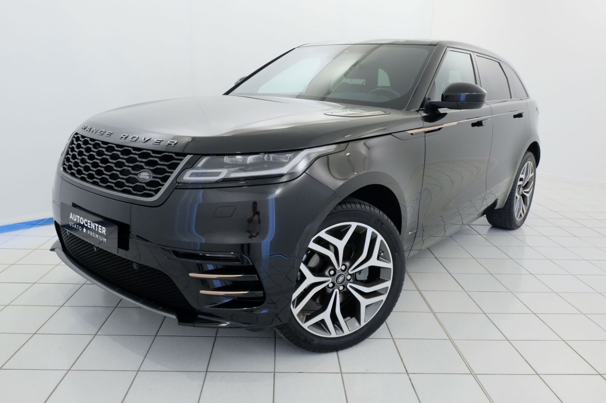 Land Rover Range Rover Velar 2.0D I4 180 CV R-Dynamic S  del 2020 usata a Castel d&#039;Ario