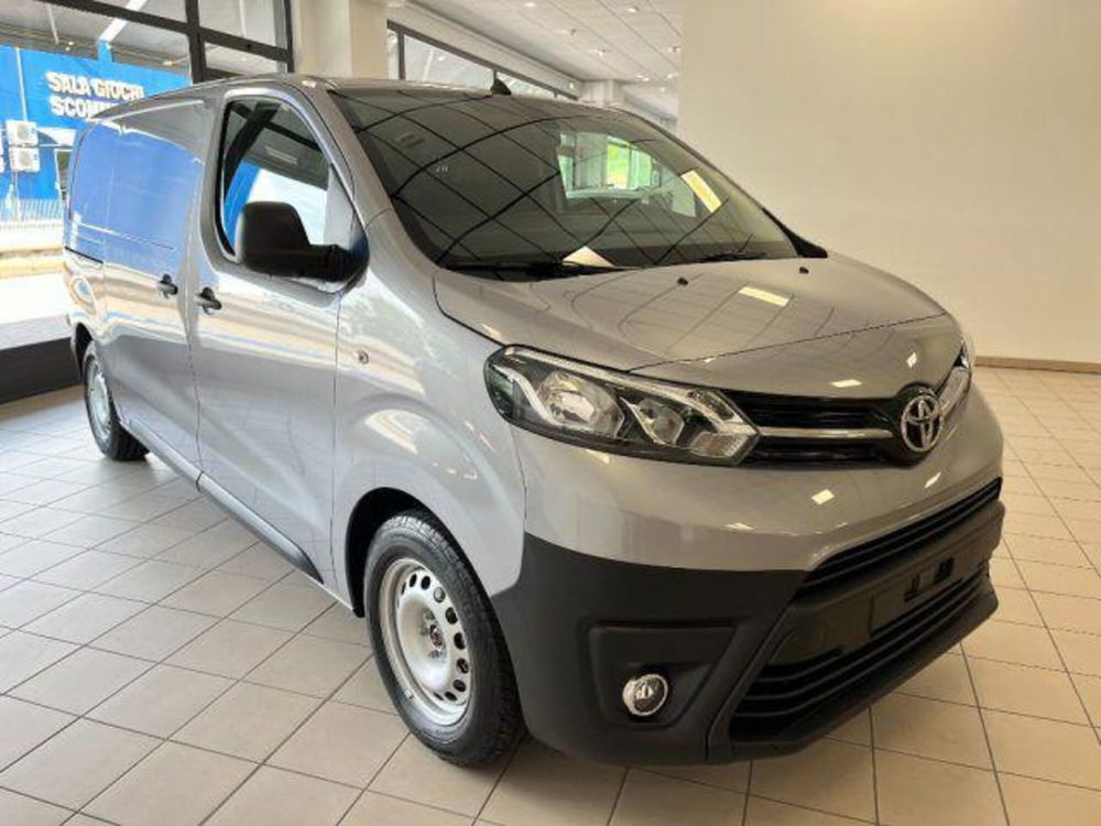 Toyota Proace nuova a Cuneo (2)