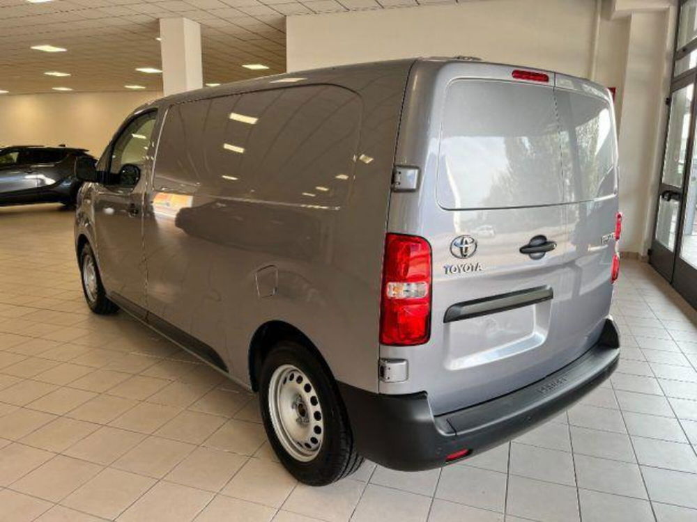 Toyota Proace nuova a Cuneo (4)