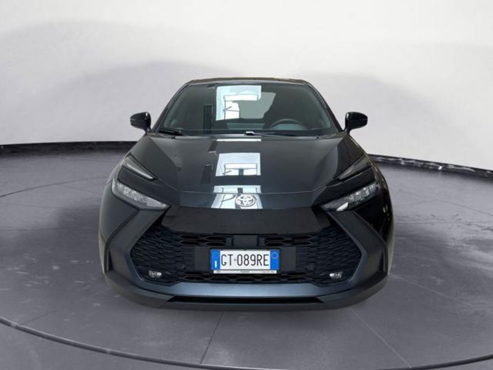 Toyota Toyota C-HR nuova a Cuneo (5)