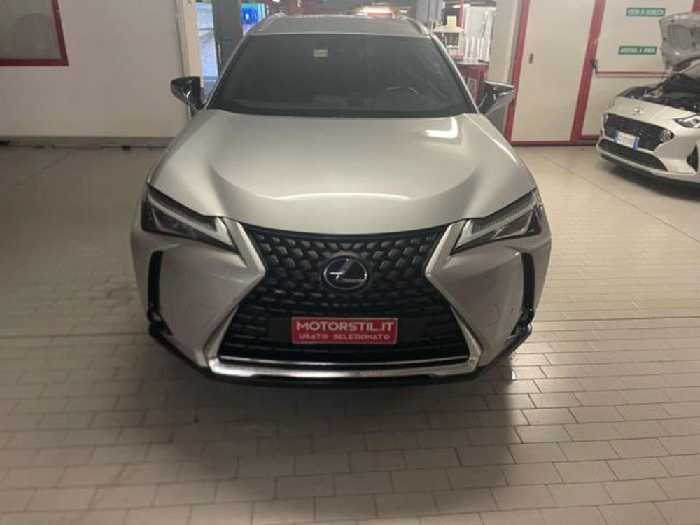 Lexus UX usata a Treviso (3)