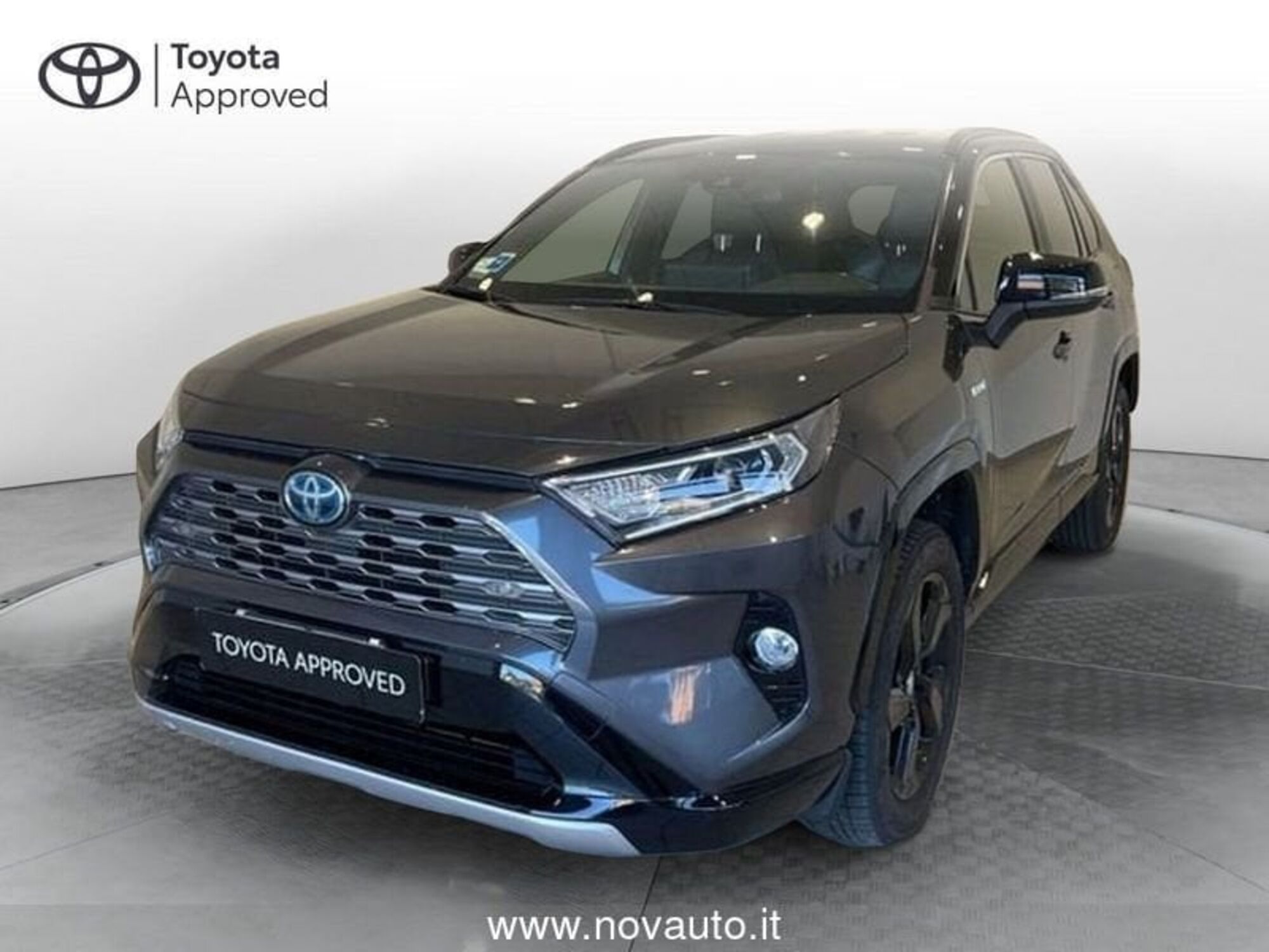 Toyota Rav4 HV (218CV) E-CVT 2WD Style  del 2019 usata a Varese